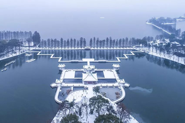 東湖之雪十年遇，武漢美博會(huì)帶你進(jìn)入“琉璃世界”二